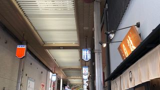 茨木阪急本通商店街、活気あります
