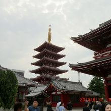 かなり大きな五重の塔です