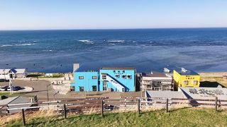 青い建物　「宗谷岬　流氷館」　稚内市