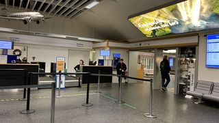 レイキャヴィーク空港 (REK)