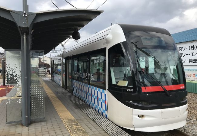 富山ライトレール：岩瀬浜駅、何もなく