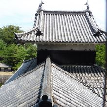 大天守から渡櫓を見る。その２、乾小天守とくっついてます