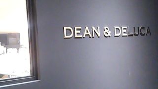 食のセレクトショップが手掛けるカフェ