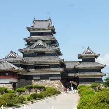 近くで見るとなおさら大きい