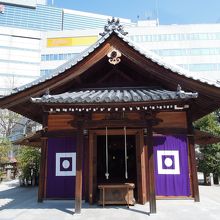 都心部にぽつねんとある