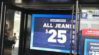 ジーンズがお買い得でした
