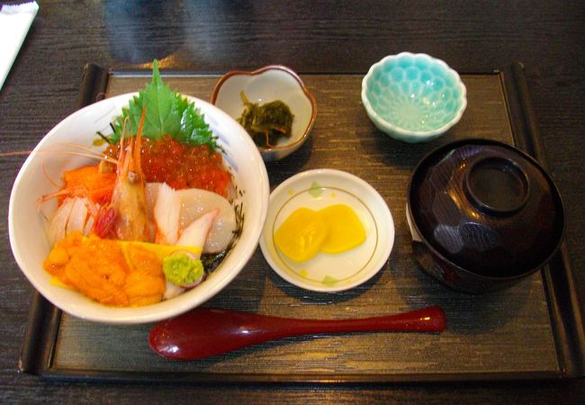 海鮮丼