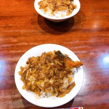 箸にはお店のアイコンも…