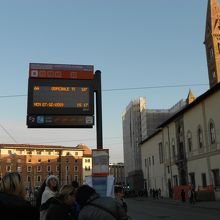 駅前の12番のバス停