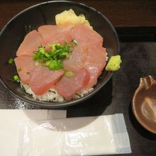 まぐろ丼を食べました
