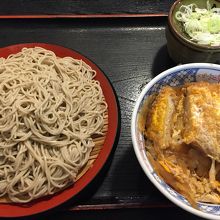 そばと丼のセット