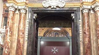 カラヴァッジョの“洗礼者ヨハネの斬首”