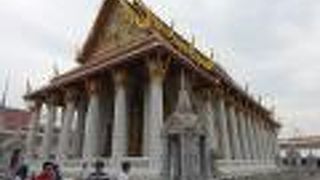 こちらに寄るのもお忘れなく