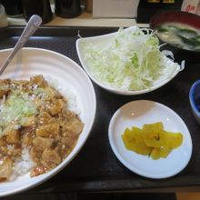 マーボー定食を食べました