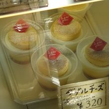 上のチーズケーキの部分が美味しいんだなぁ