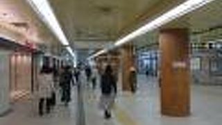 札幌の大通りの地下街