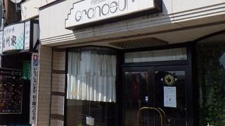 小諸駅前の洋菓子店