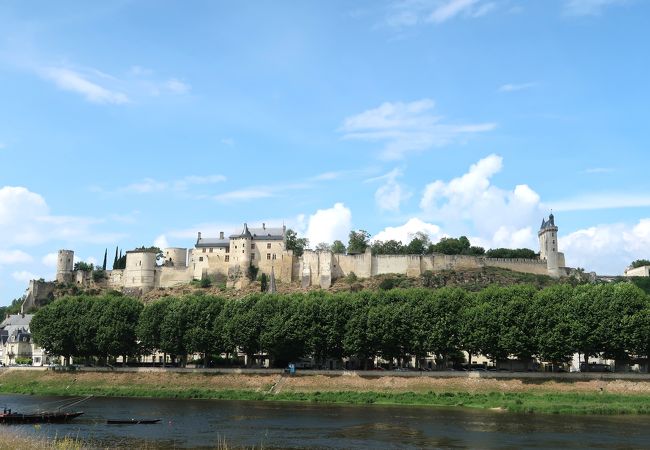 ジャンヌ・ダルクが歴史の表舞台に登場した歴史的な城塞