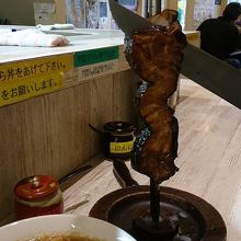 トッピングのチャーシューがシュラスコだった