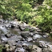 心地良い川のせせらぎ