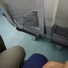 ムグンファ号の座席幅は、意外と広い