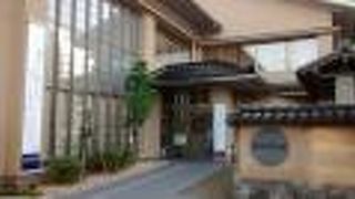 金沢の文豪であった徳田秋聲の文学作品などに関する展示が有名