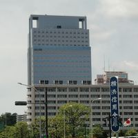 横浜テクノタワーホテルの海側(東側)の外観