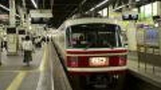 高野山へ直通！モダンな車輛