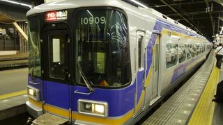 和歌山への老舗連絡特急。座席指定車両はタクシー感覚