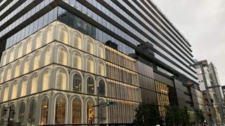 外から眺める銀座シックス