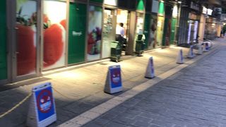 アクウェルモール1階