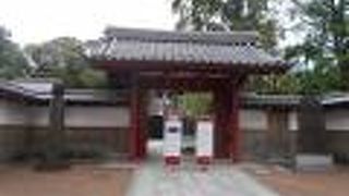 池袋の西のエリアにあります。