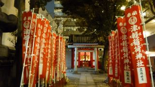 北斎通り沿いにあります