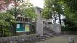 東武東上線下赤塚駅から北のエリアにあります。