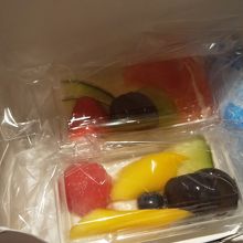 フルーツ使ったケーキ置いてた By あらら サン フルーツ 日本橋三越本店のクチコミ フォートラベル
