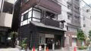 地下鉄三田線板橋区役所前から北のエリアにあります。