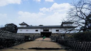 彦根城への入り口