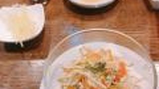 「台湾小籠包　HUANG｀S　円山」　（ファンズ　マルヤマ）　南1西22　裏参道