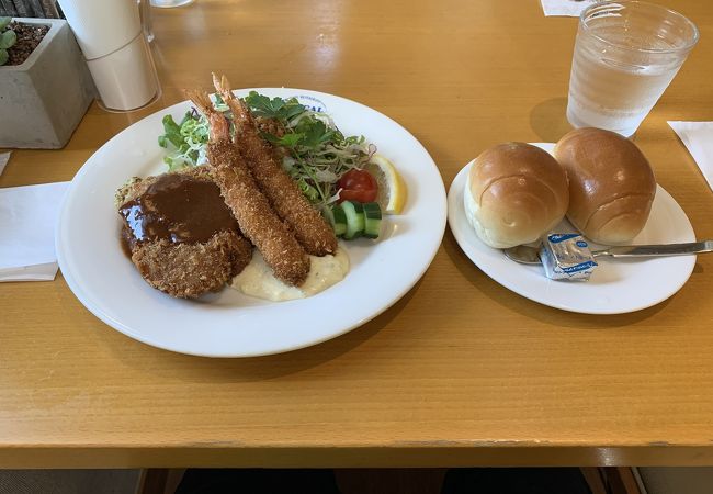 オシャレな洋食屋さん