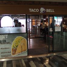 阪急梅田駅に直結です