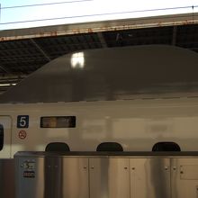 新横浜駅の上りのぞみ