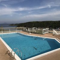 海の見えるプール