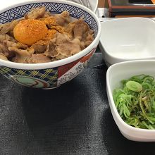 別盛り青ネギ　トッピングの牛丼