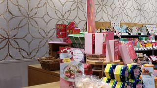 窓が大きくて開放的