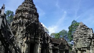 地元のお寺の中にある…