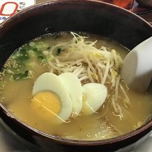 トンコツラーメン