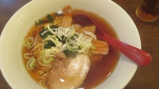 駅に近い中華料理の食堂