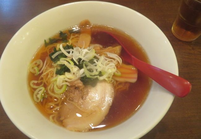 駅に近い中華料理の食堂