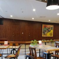 ホテル1階でランチ