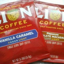 ハワイの有名なメーカーのコーヒー、２つで３２５円です。